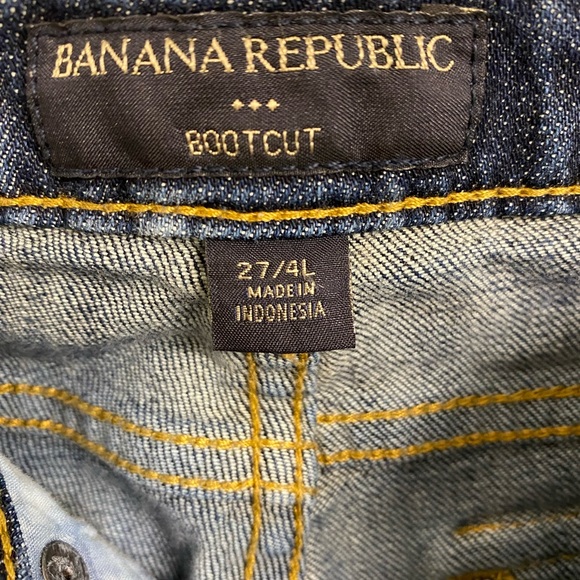 Banana Republic - BootCut-Rear Flap Pocket-Dark Washed- Mid Rise Jeans - Size 4 - Picture 3 of 4